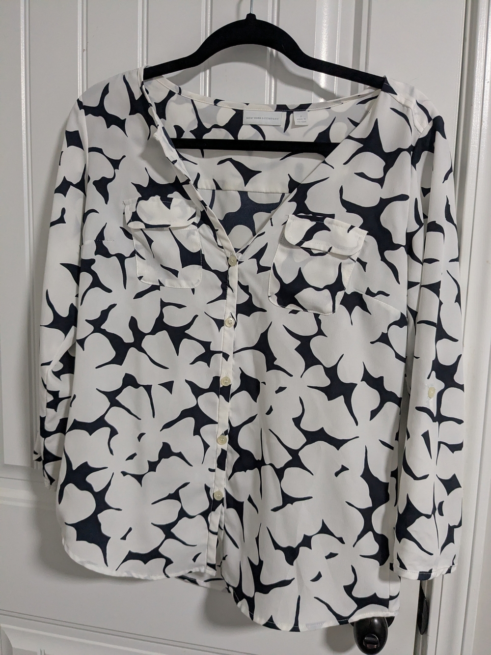 New York & Company Black and White Abstract Print Button-Down Blouse